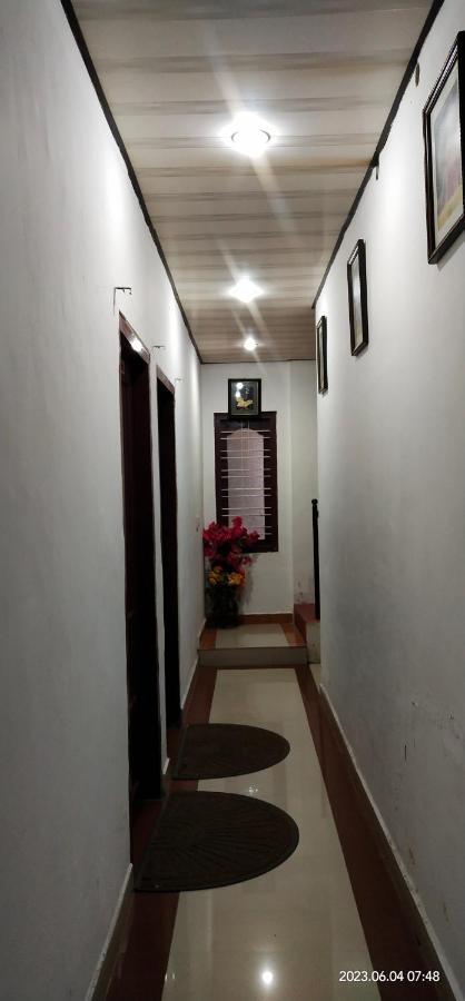 Floral Homestay Thekkady Exterior foto