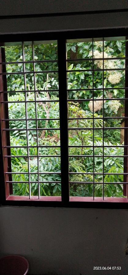 Floral Homestay Thekkady Exterior foto